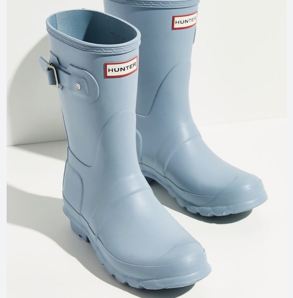 Hunter Shoes - Hunter Women's Original Short Rainboot in Robin's Egg Blue (Size US 5)